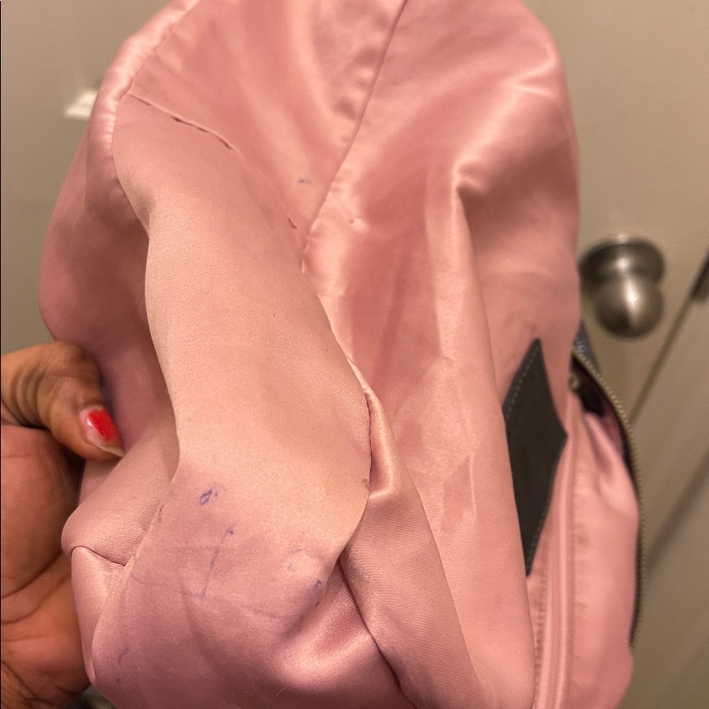 Coach, please check all picture of condition - Picture 16 of 17